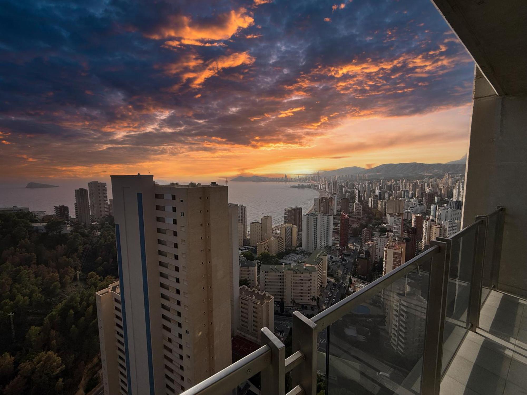 Beautiful Apartment Near Beach With Panoramic Sea-View Benidorm Exterior photo